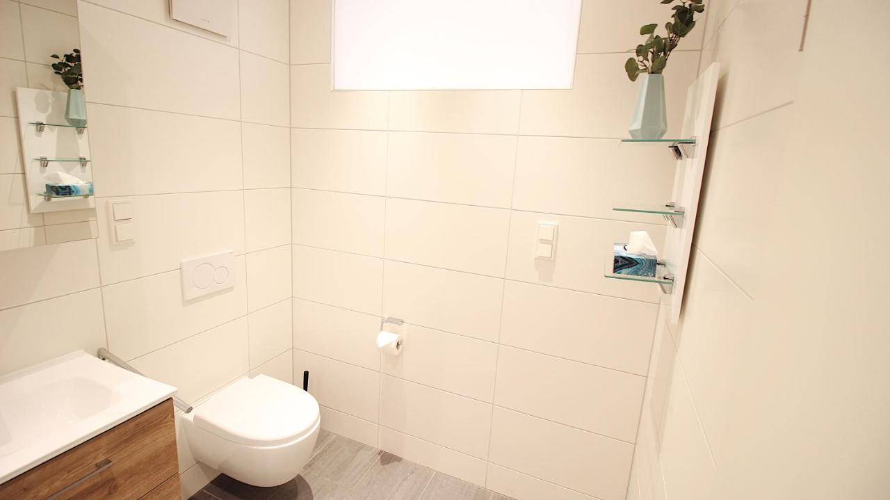 High-Quality Apartments Near Residence - Parking Space Würzburg Esterno foto