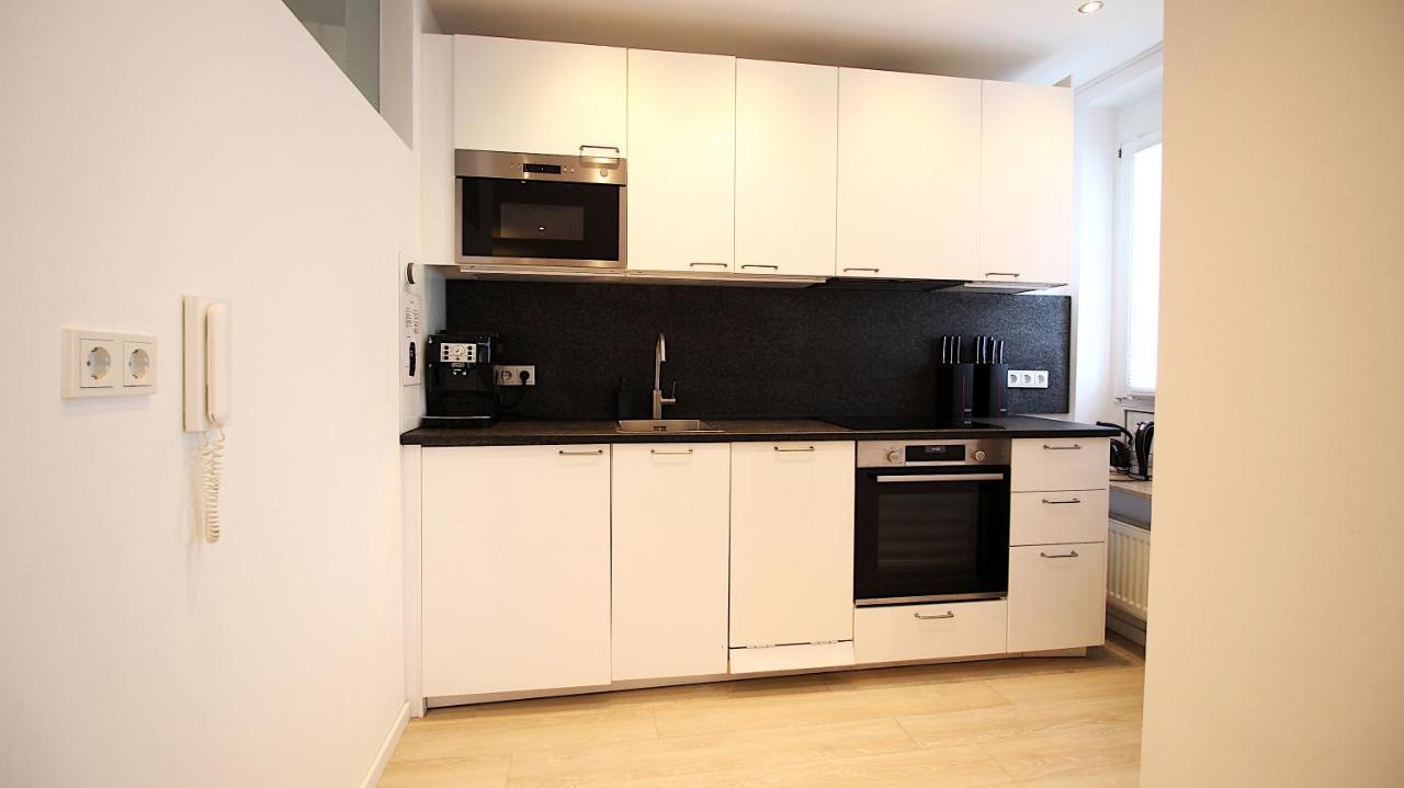 High-Quality Apartments Near Residence - Parking Space Würzburg Esterno foto