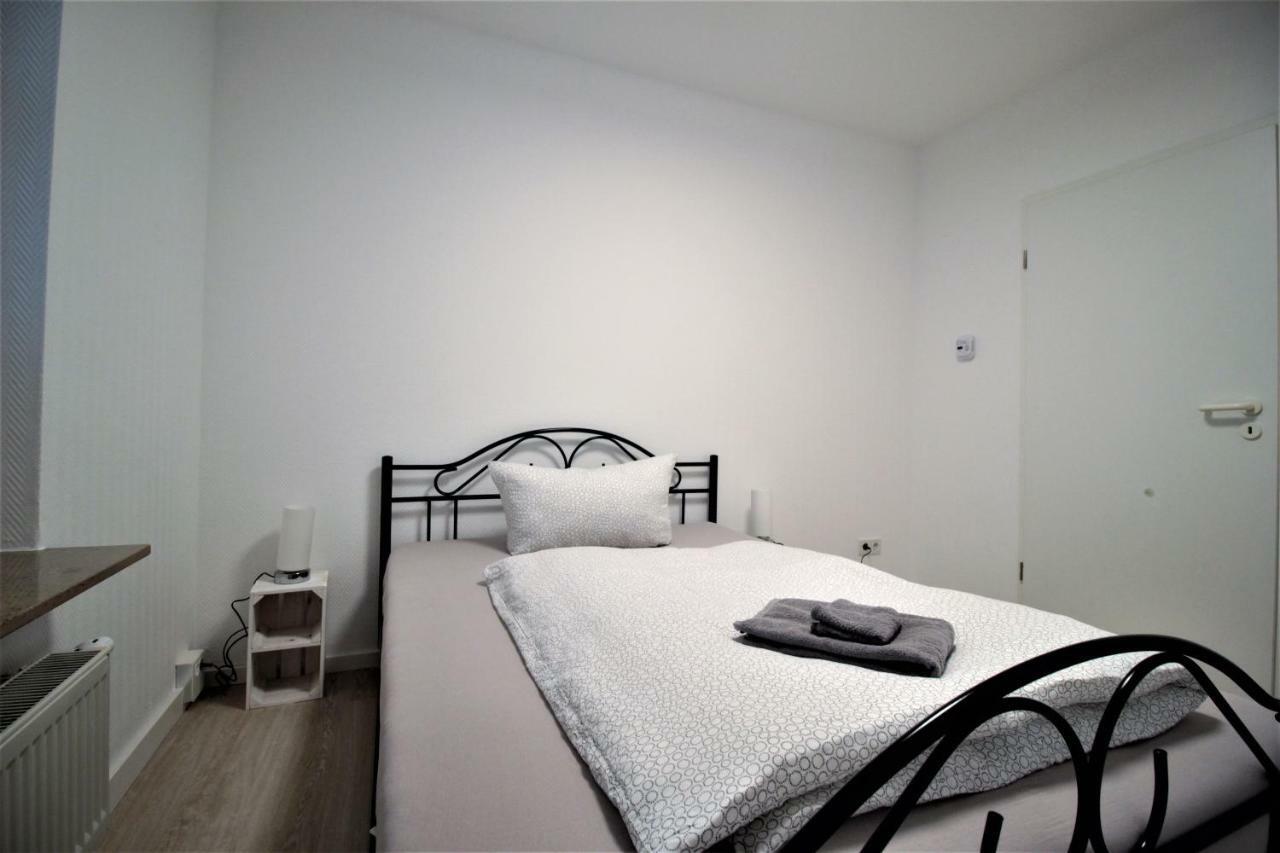 High-Quality Apartments Near Residence - Parking Space Würzburg Esterno foto
