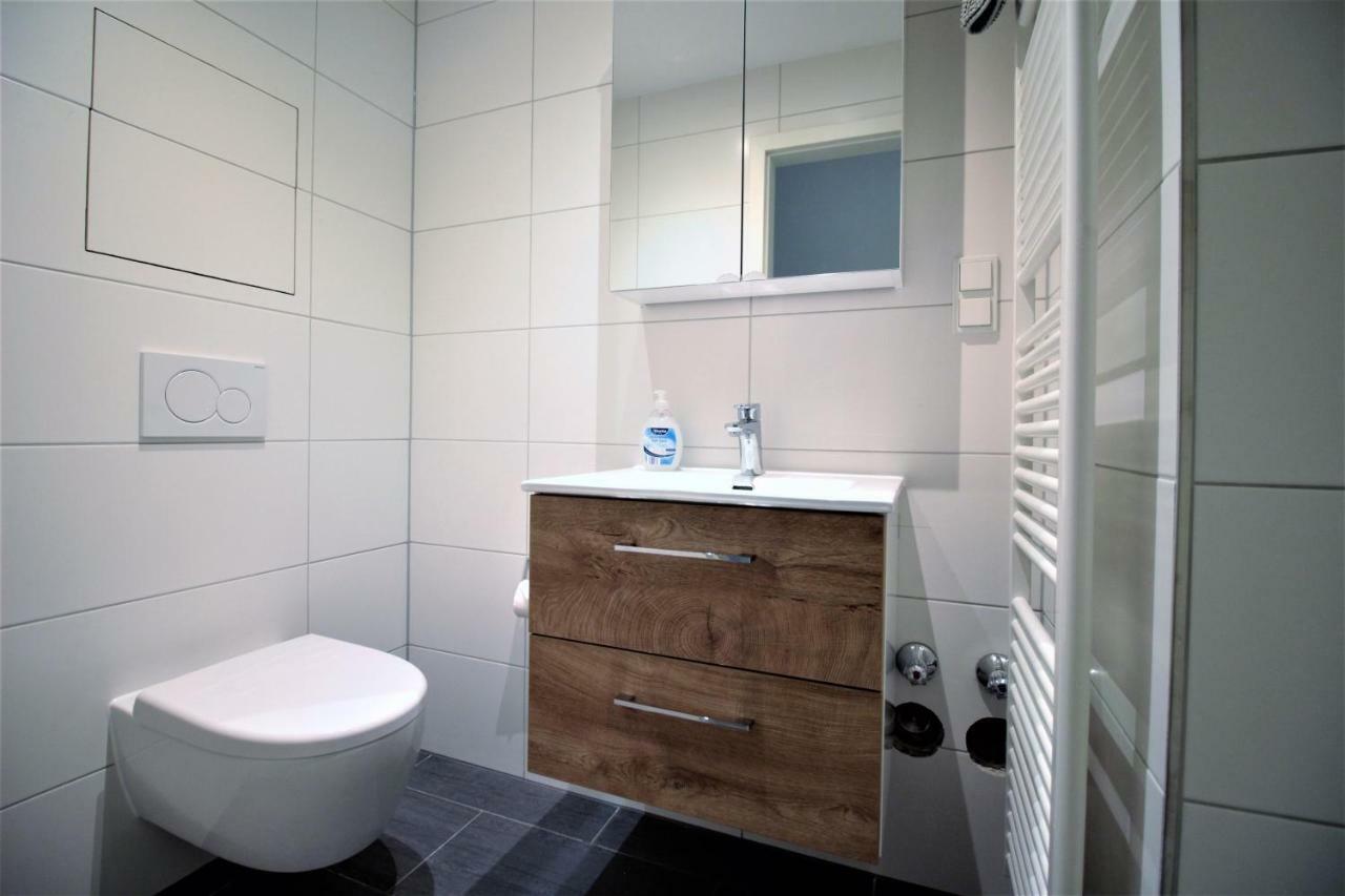 High-Quality Apartments Near Residence - Parking Space Würzburg Esterno foto